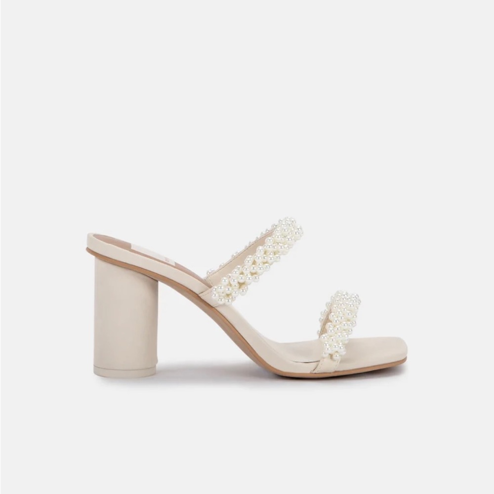 Noel Heels in Vanilla Pearls